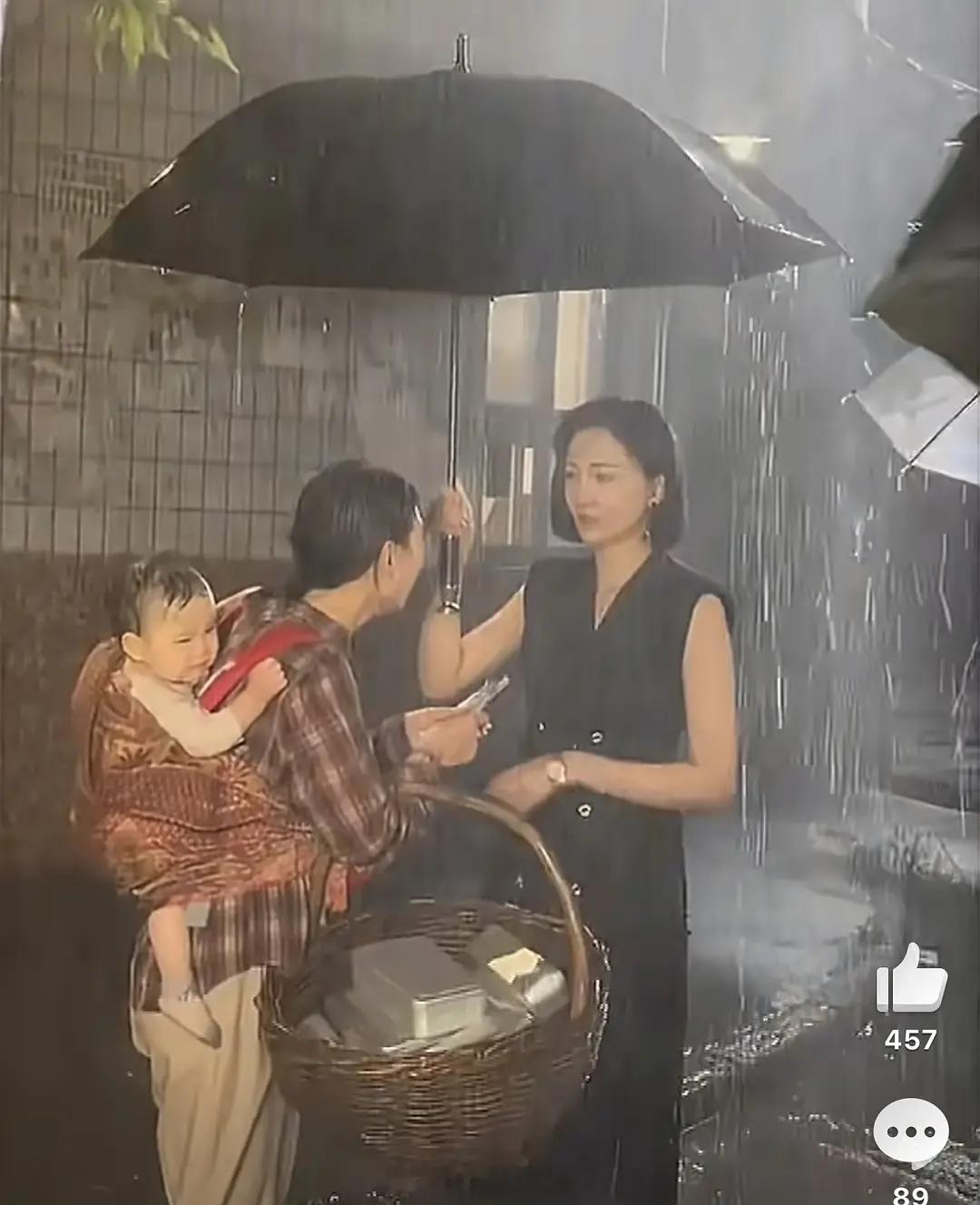 短剧里面这种让小婴儿在夜里淋雨这么久放长剧里面早就被骂疯了吧？！🙉