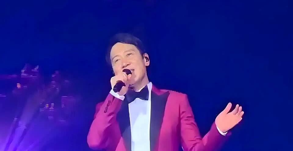 黎明一句话让杠精闭嘴！澳门演唱会台下有人喊“讲粤语不尊重人”，他直接甩出