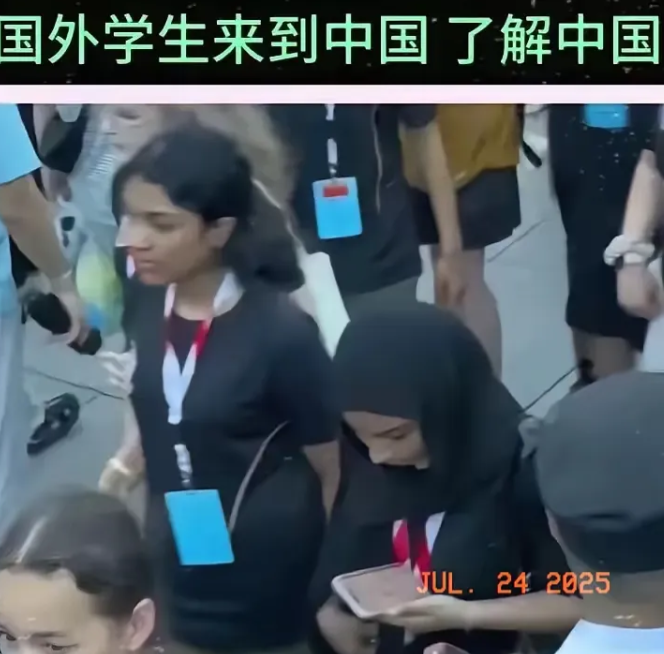 家长群现在估计都炸锅了。某985大学突然把留学生比例从12%降到5%，华东另