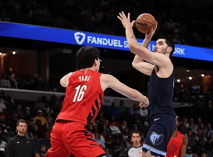 博主: 杨瀚森被撞到头后出现头晕头疼, 明天是否打G联赛待定