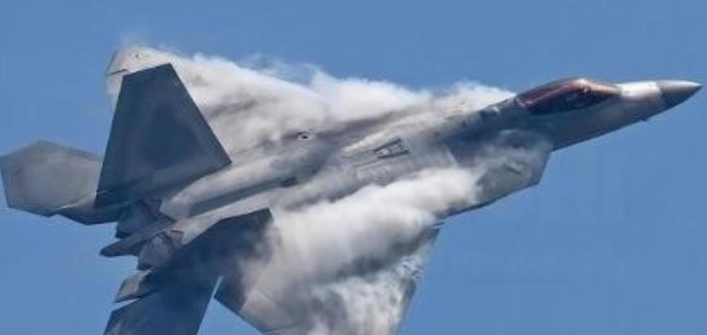 美军一直搞不明白，为啥自己的主力战机F-35刚从日本基地起飞，飞行不到200公里