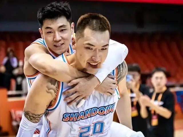 陶汉林收到建议！在0：1落后的情况下，山东男篮连扳2局淘汰辽宁男篮进入八强！不少