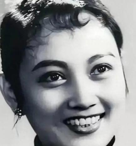 1966年9月4日，甘肃省的张掖地区正在开展批斗大会，会场上一位84岁的老人由于