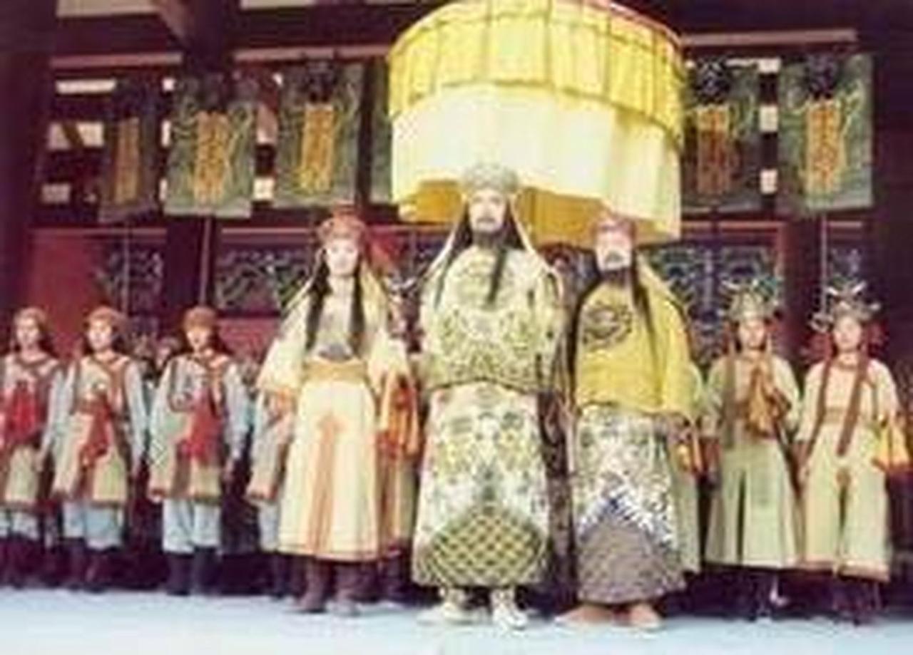 原来太平天国里东王杨秀清与北王韦昌辉的矛盾便是从这里开始的，当时北王韦昌辉负责替