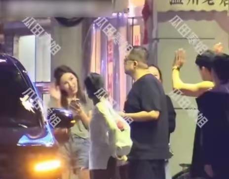 冯绍峰带女友与李治廷聚餐曝光，女生又高又瘦看起来性格很好……冯绍峰和赵丽颖离婚
