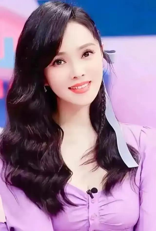 伊能静说：“我的营养师告诉我，任何塑料只要沾到油，都会释放塑化剂，你如果去超市装