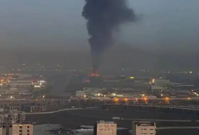 中东的天彻底塌了！一场举世瞩目的葬礼正在酝酿，邻国突然降半旗致哀，整个西方世界都