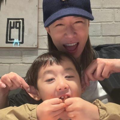 佘诗曼，输得彻底！6月10日，佘诗曼这个名字冲上热搜，不是因为新剧开播，也不