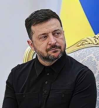 那笔给乌克兰的“救命钱”本来被卡得死死的，结果大选结束，毛焦尔·彼得说一分钱不会