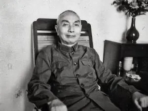 1997年，郭汝瑰被一辆大货车撞倒，抢救无效身亡，没想到他家突然收到好几封从台湾