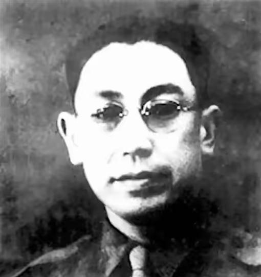 1975年蒋介石弥留之际才坦言：潜伏最深的卧底并非吴石，竟是每日同他开会的此人