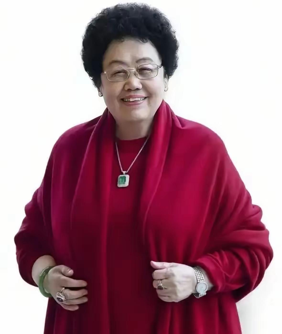 身价千亿的陈丽华走了她不是死于高龄也不是死于贫穷，更不是死于折腾，而是死于疾