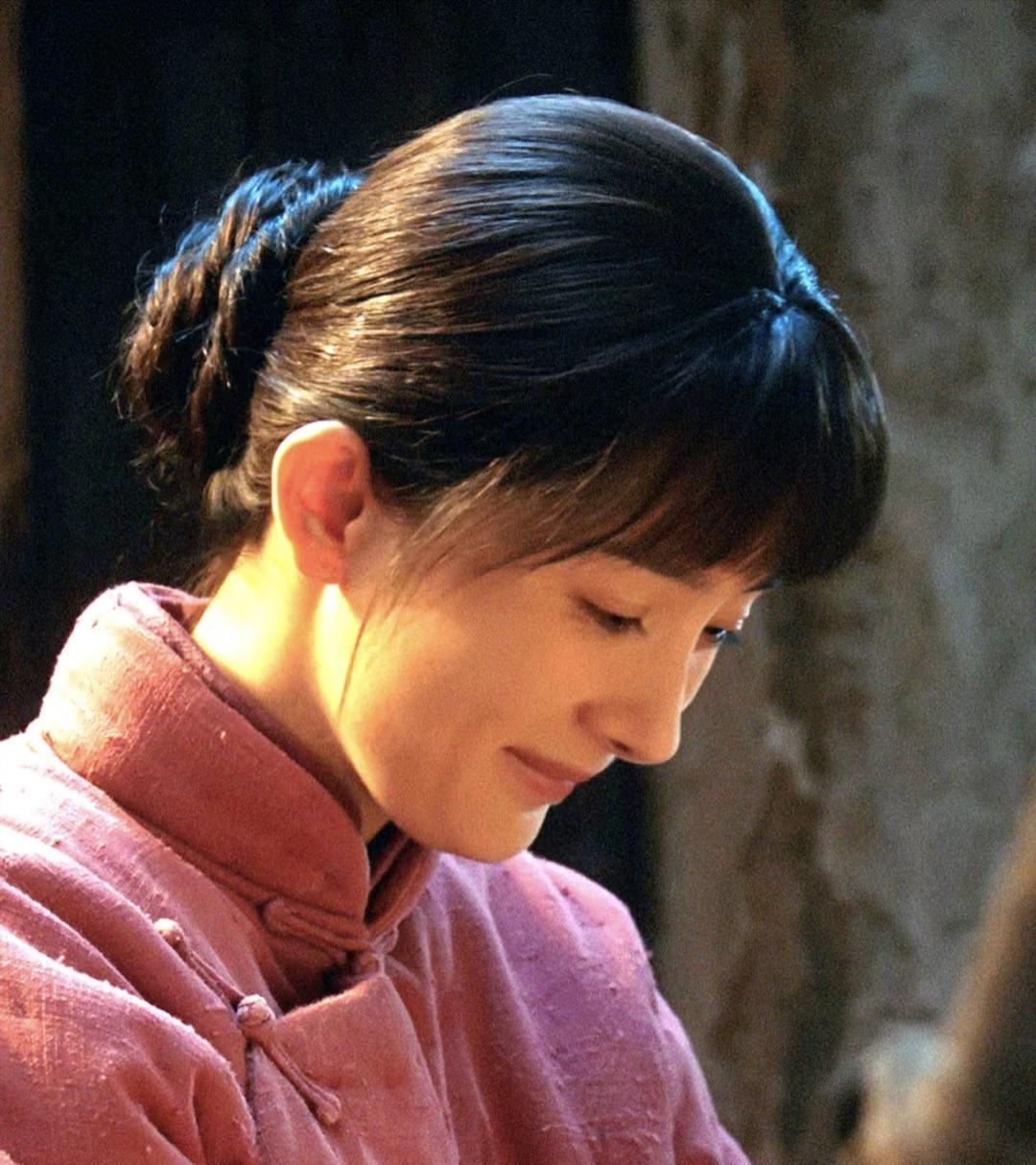 只怕杨幂做梦都会笑醒，她怎么也没料到，自己在《生万物》中饰演的宁绣绣，获得了