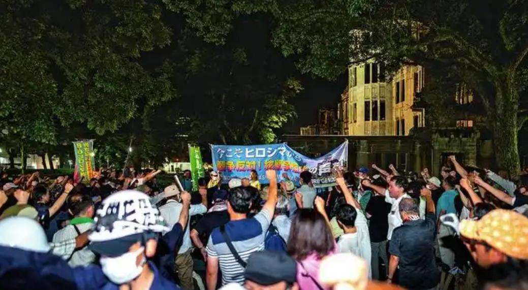 联合国为日本广岛核爆致词，结果中国记者徐德智犀利追问：“谁炸的日本？为什么炸日本