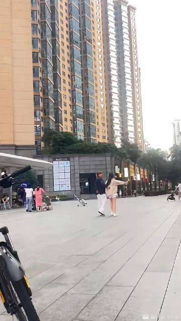 李湘居然瘦成这样了？