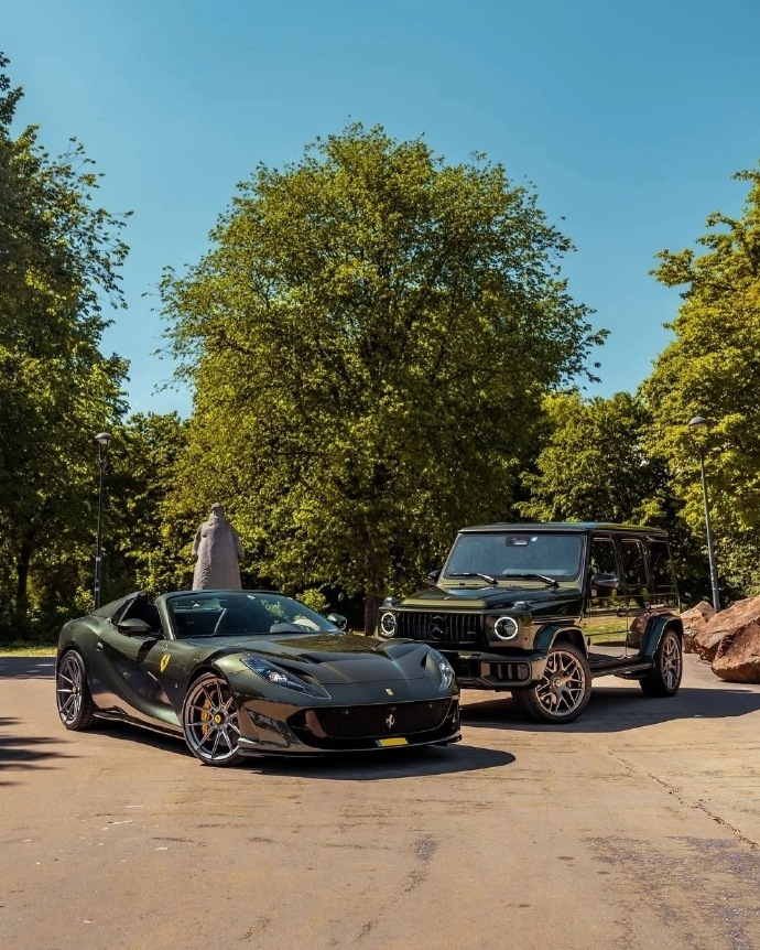 法拉利812GTS和奔驰大G！你觉得这个配置怎么样？