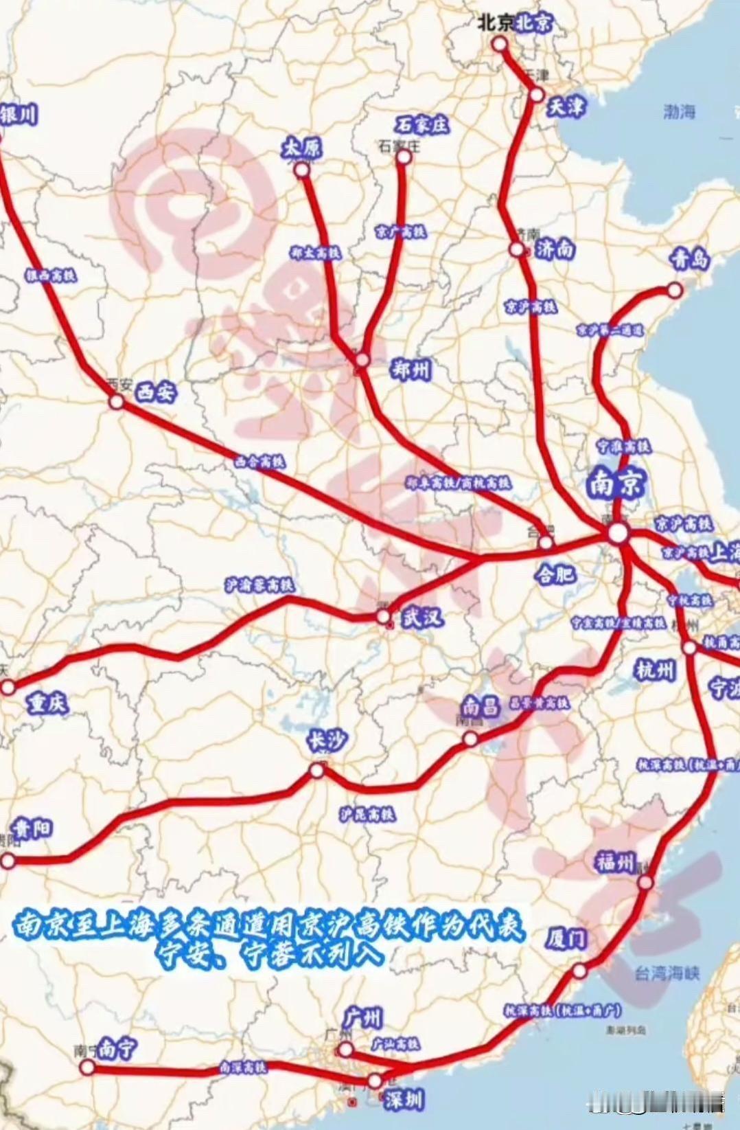 南京再不反思就迟了，现在长三角已经形成沪杭两个超大城市双子星格局，南京只能和苏州