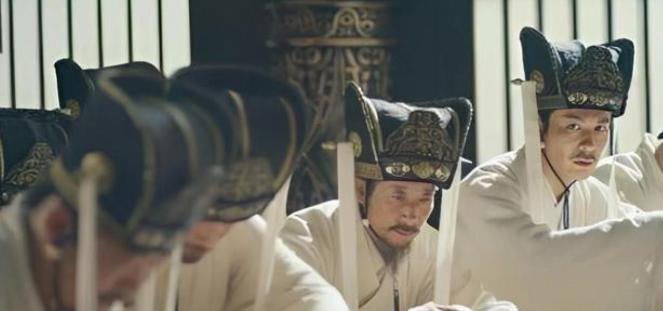 公元前170年，汉文帝让群臣劝舅舅薄昭自杀，但薄昭不肯死。汉文帝使出杀手锏，令群