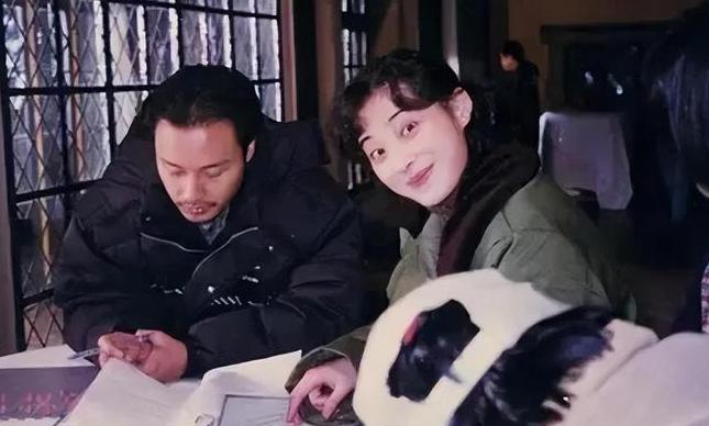 1997年的一个晚上，张国荣睡不着觉，于是就让梅婷到他的房间来一趟，那晚的情景，