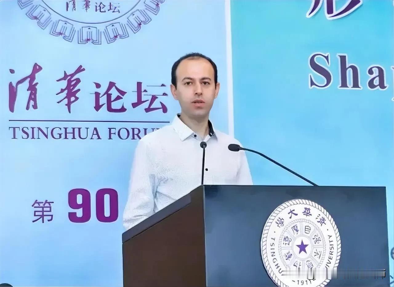 伊朗菲尔兹奖得主已全职任教清华大学多年！考切尔·比尔卡尔（1978年—），生
