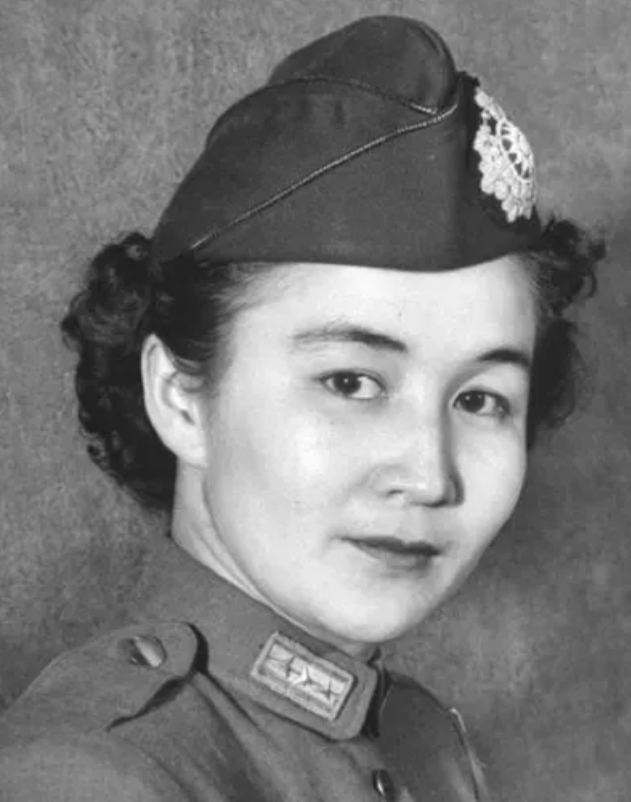 1950年，被抓的军统特务罗炳乾，他供出了一名仍然在潜伏的女特务，希望以此能够戴