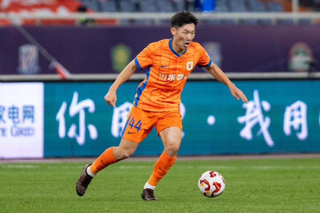 这么看，泰山B队冲甲后也能保级呀！热身赛山东泰山2-3青岛海牛，小将王昊斌和彭