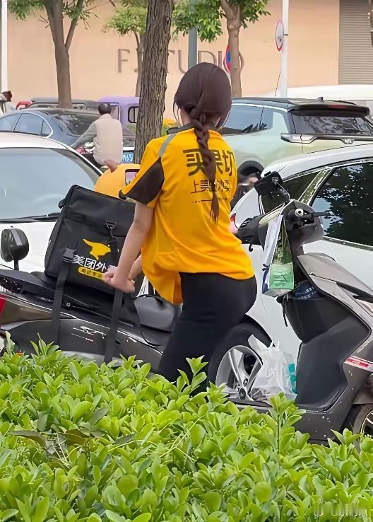 现在美团都这么卷了吗？