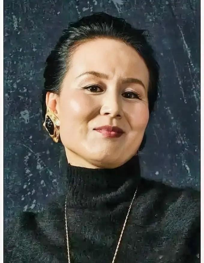 《从监狱里来的妈妈》变臭说明了公众对某权越来越厌恶，名声越来越臭。曾经我们认为
