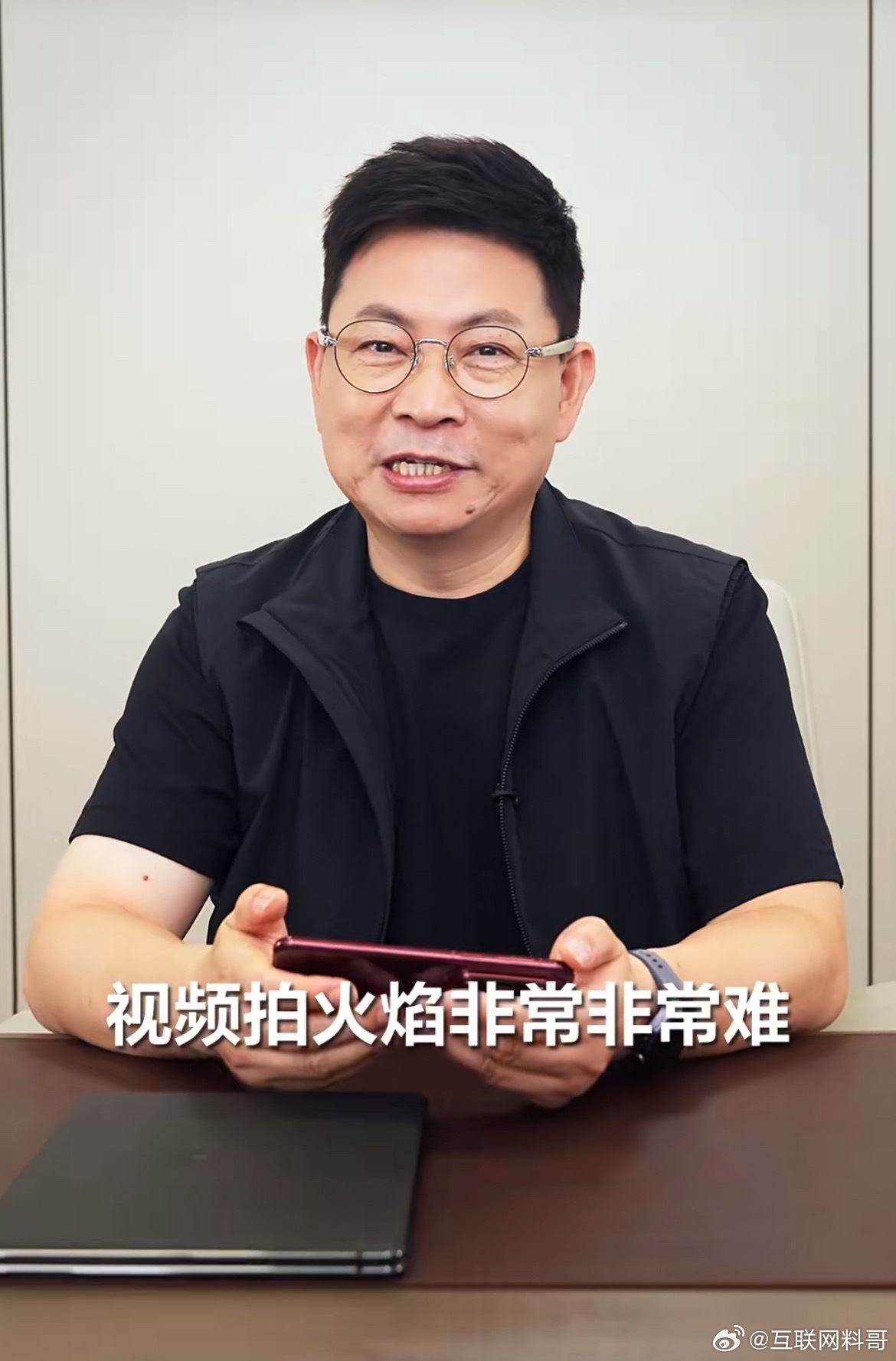 Pura80卧槽，华为摊牌了，余承东上来就开大！以为跟友商一样，拍人像，拍植物