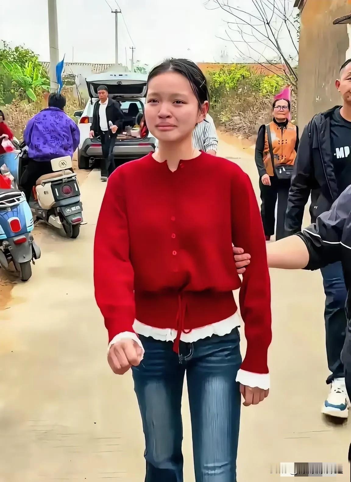 这事儿闹得真是让人哭笑不得，也算开了眼。妈祖祭祀这么严肃的事，居然还有人想在