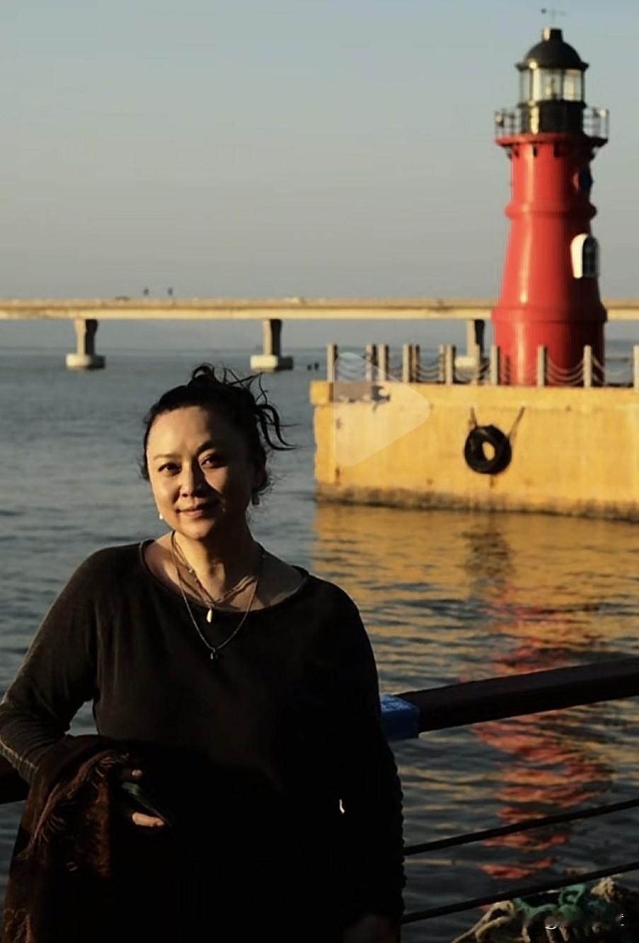 主持人张芳自从享受内退生活后，已经把休闲与工作融为一体，博主生涯就是沿途记录美好