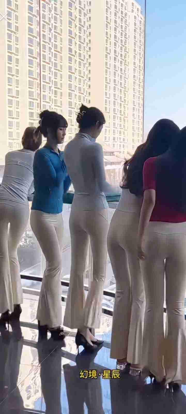 我的今日状态：😁轻松愉快我这里的天气：☀️晴天