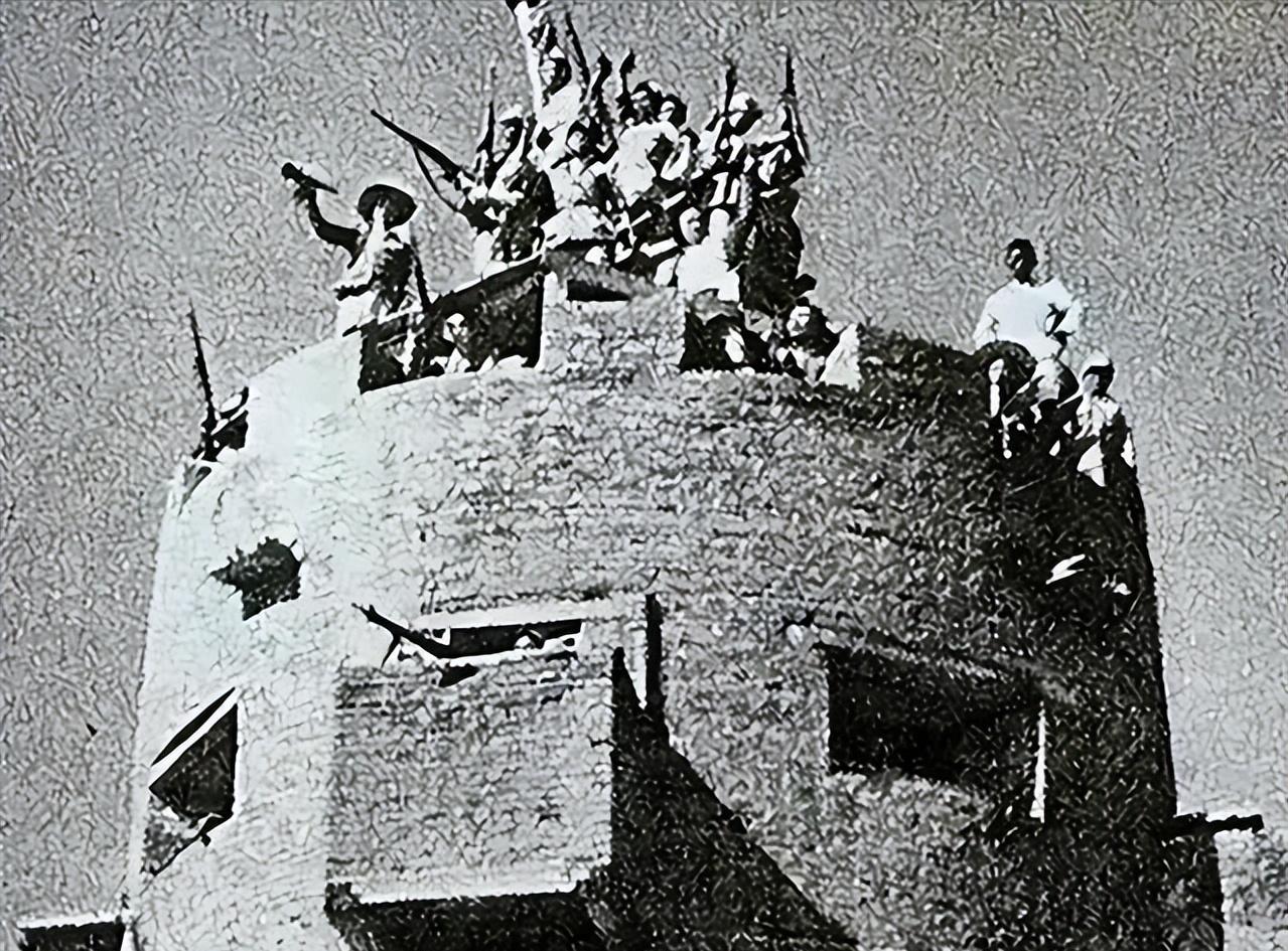 1944年，河北某村，一座日军炮楼戳在那里，八路军连续攻了三天，死伤数人，楼还稳