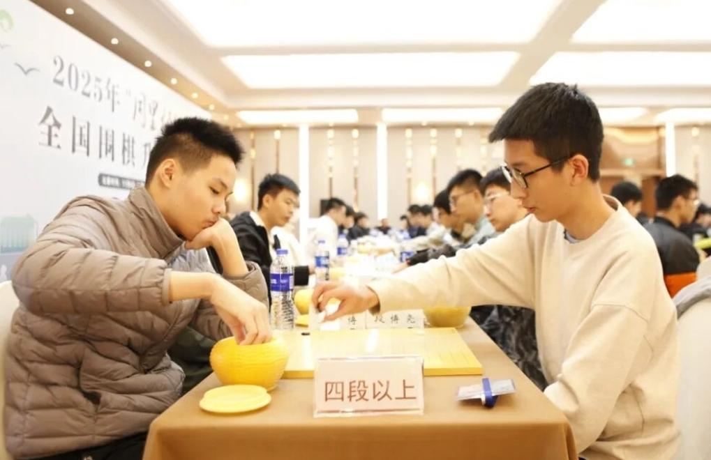 五轮战罢~六轮争先升段赛精彩片段全国围棋升段赛自1982年创办己走过40
