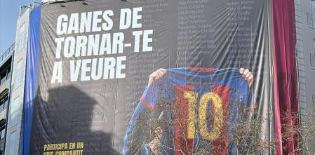 巴萨主席候选人挂模仿梅西经典庆祝海报: 渴望再次见到你