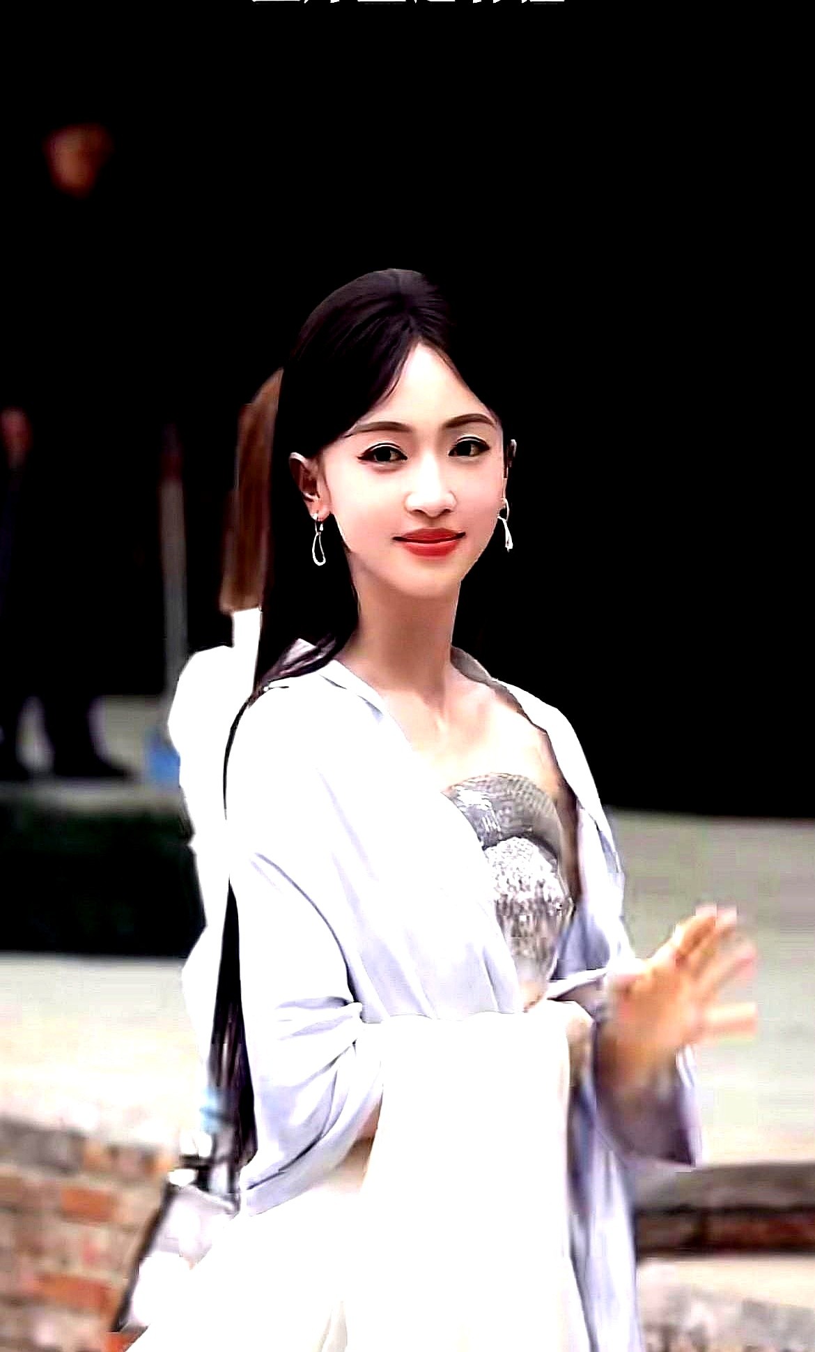 终于弄明白了为啥于正这么偏爱吴谨言不是因为馋她身子，而是因为34岁的吴谨