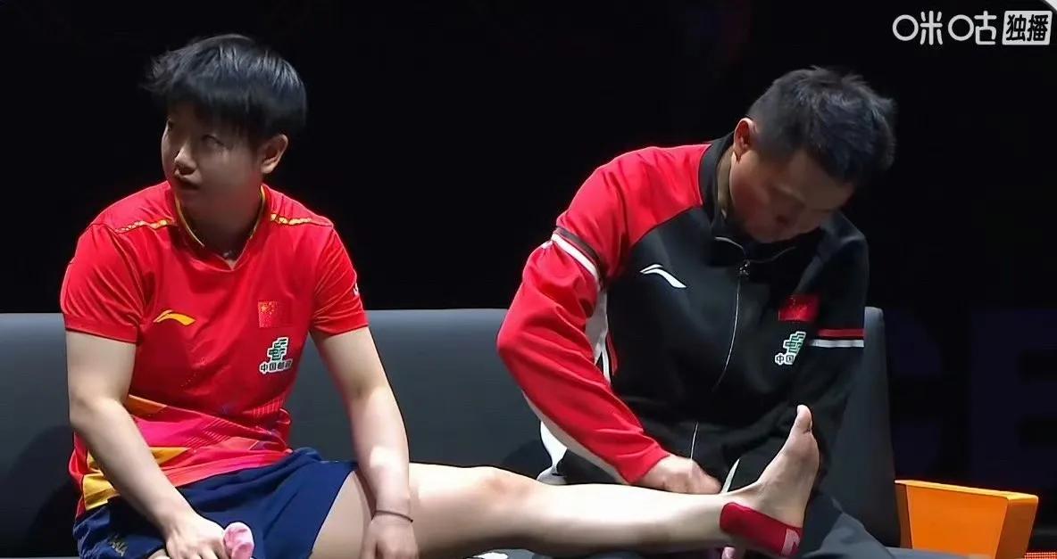 WTT香港总决赛莎莎因伤退出女单半决赛，休息了一会又上场混合决赛对韩国的林钟勋/