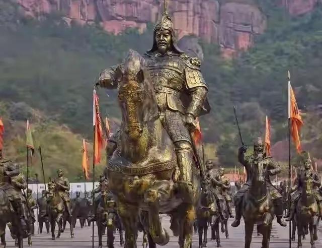 历史上最长寿的皇帝南越王赵佗，整整熬死了七代帝王。而他原本是秦始皇手下的大将，