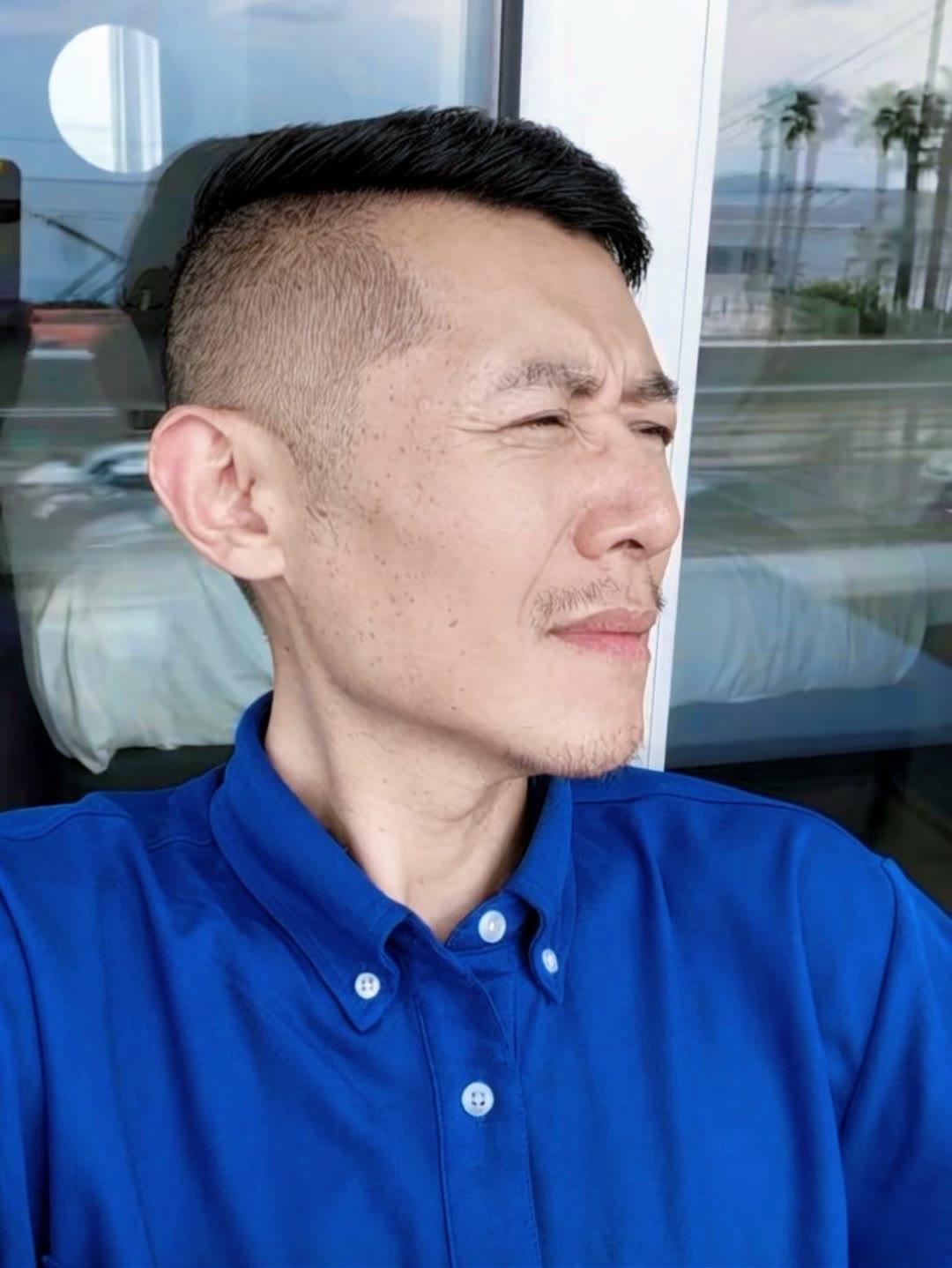 连麦男子：冰哥，我36，结婚八年，孩子六岁。我老婆她弟下个月结婚，她跟我说：“我