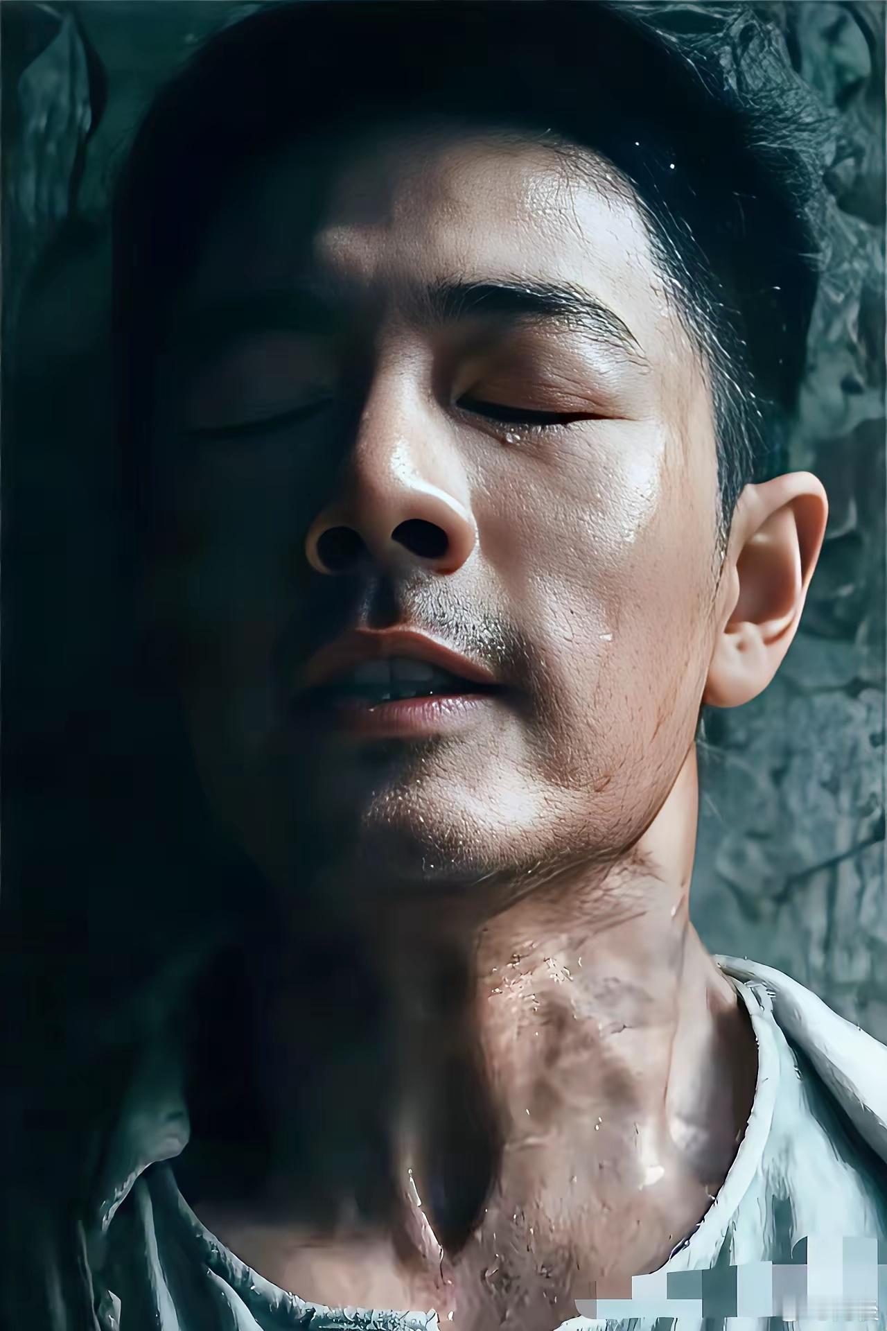 肖战这电影之路也是挺不顺的前有《射雕》预售给力，可是碰上《哪吒2》黑马崛起，吸干