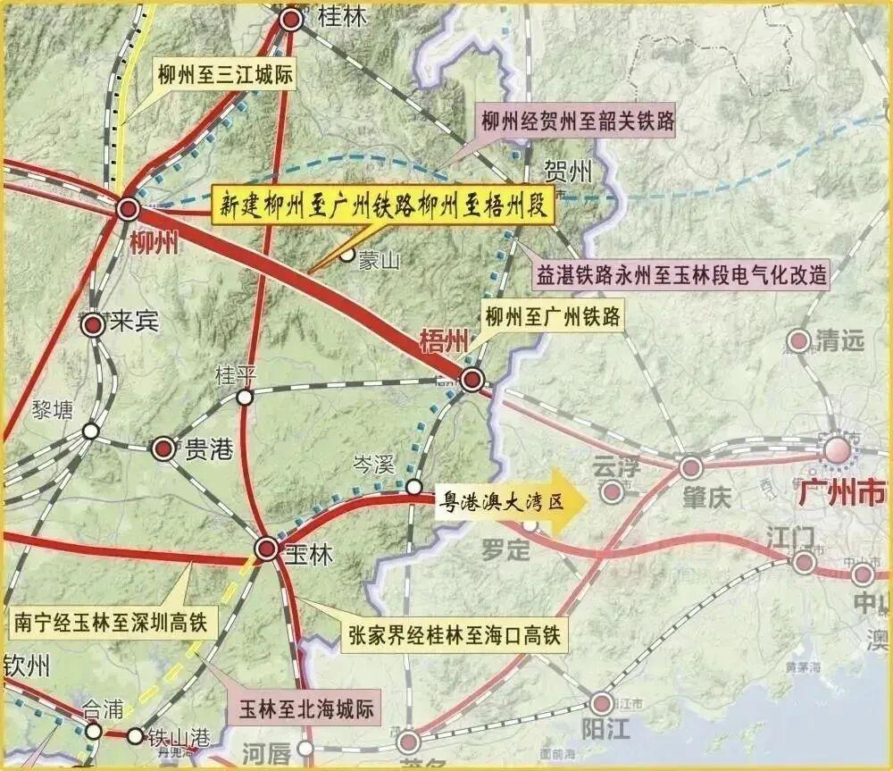 柳州至广州铁路（柳州至梧州段）开始铺轨了，计划今年年底建成通车，该段建好之后也只