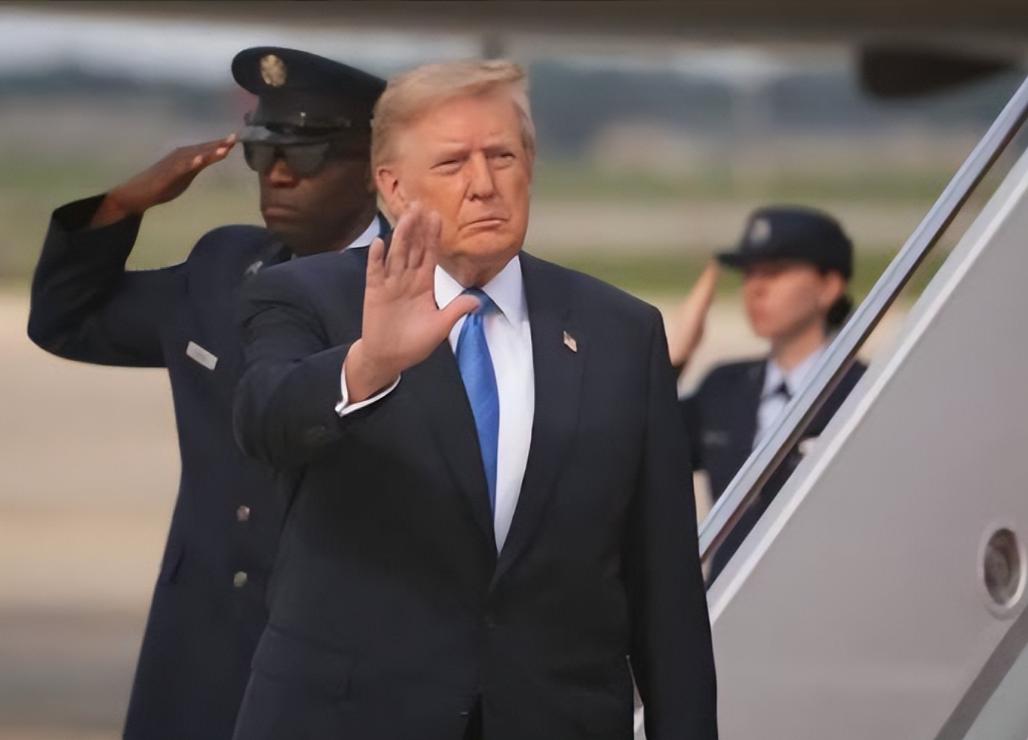 白人霸权！美国议员：加拿大又不是中国，为什么给加拿大加关税？你能想象吗？