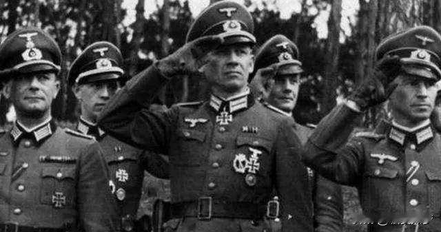 1944年初，德军在东线虽已失去包括基辅在内的乌克兰大片土地，但仍能维持一条完整