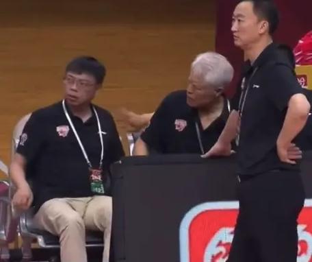 又一位总经理下课！超级外援被退货！广东传好消息，争抢NBA榜眼浙江稠州金租男
