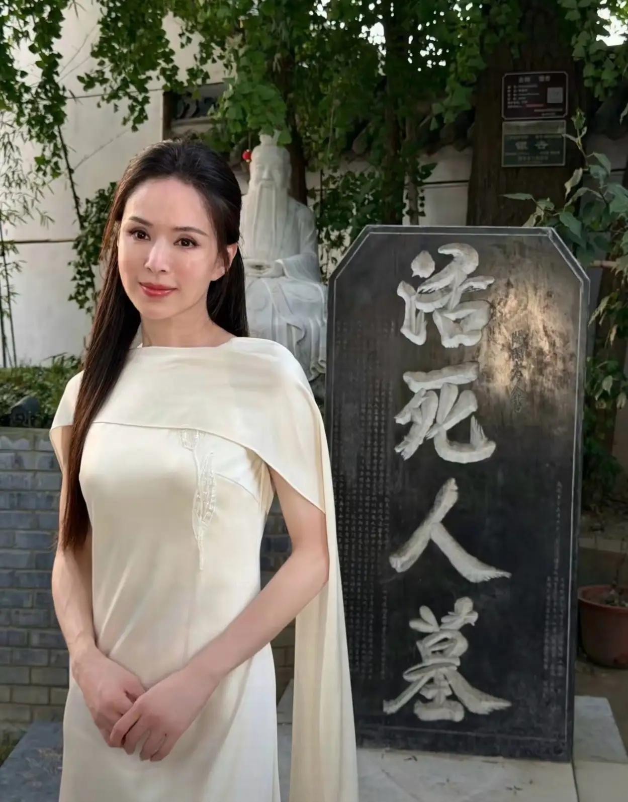 真没有想到，历史上还真有这个活死人墓，李若彤如果不说，我还以为那只是金庸老爷子自