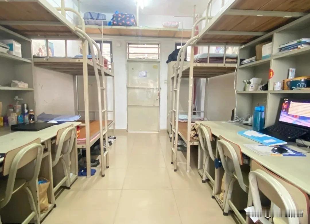 江西赣州某技术学院大一新生赖某要求换寝未果后自杀，法院最近判了，学校要承担30%