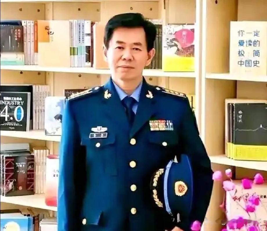 戴旭又被口水淹了！那个在边境零下40度趴过雪窝的老兵，说和平不是求来的，是国防撑