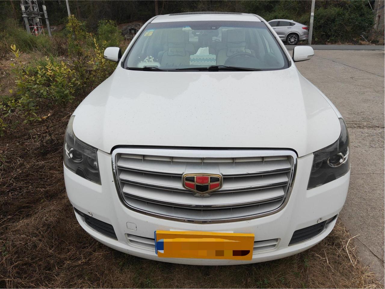 谁还记得吉利这款车？十三个年头了，没有大面积生锈，没有破破烂烂，反而是干净利落