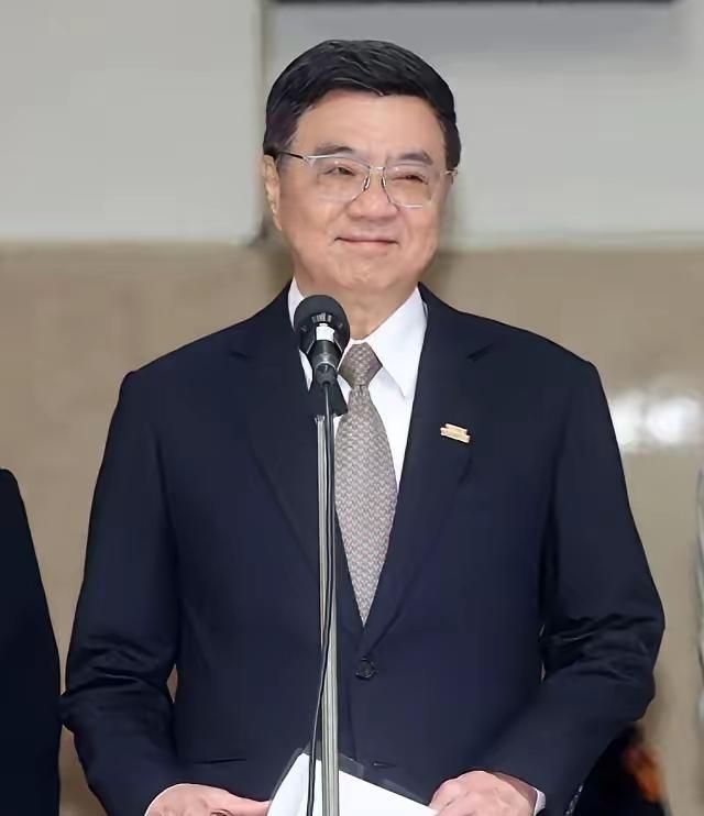 台“立法院”大部分法案，到了台“行政院”卓荣泰这里，不签字，不副署，不执行，这样