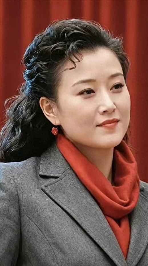 宋祖英才是真的通透！她和罗浩结婚13年一直没孩子，外界都以为两人是丁克，结果她3